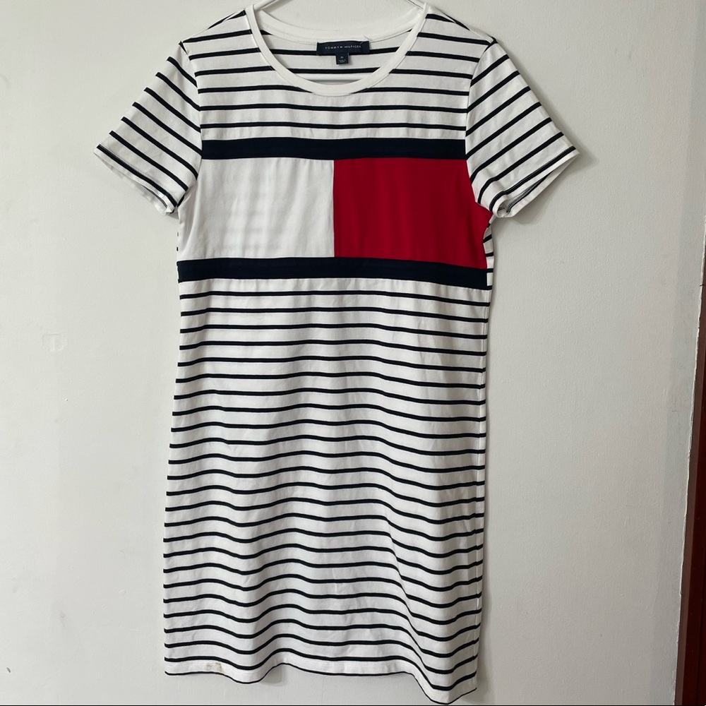 Size Medium Tommy Hilfiger T shirts dress